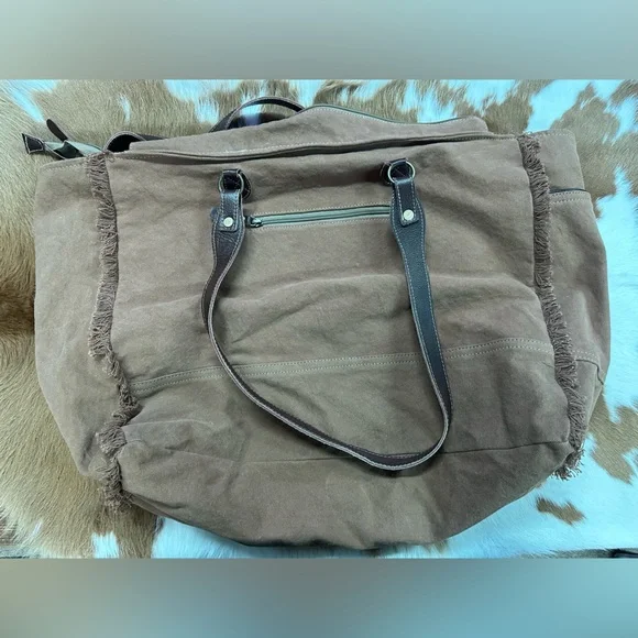 Rustic Azure Cow hide Bag and Tote bag (Myra Bag) - Picture 2 of 2